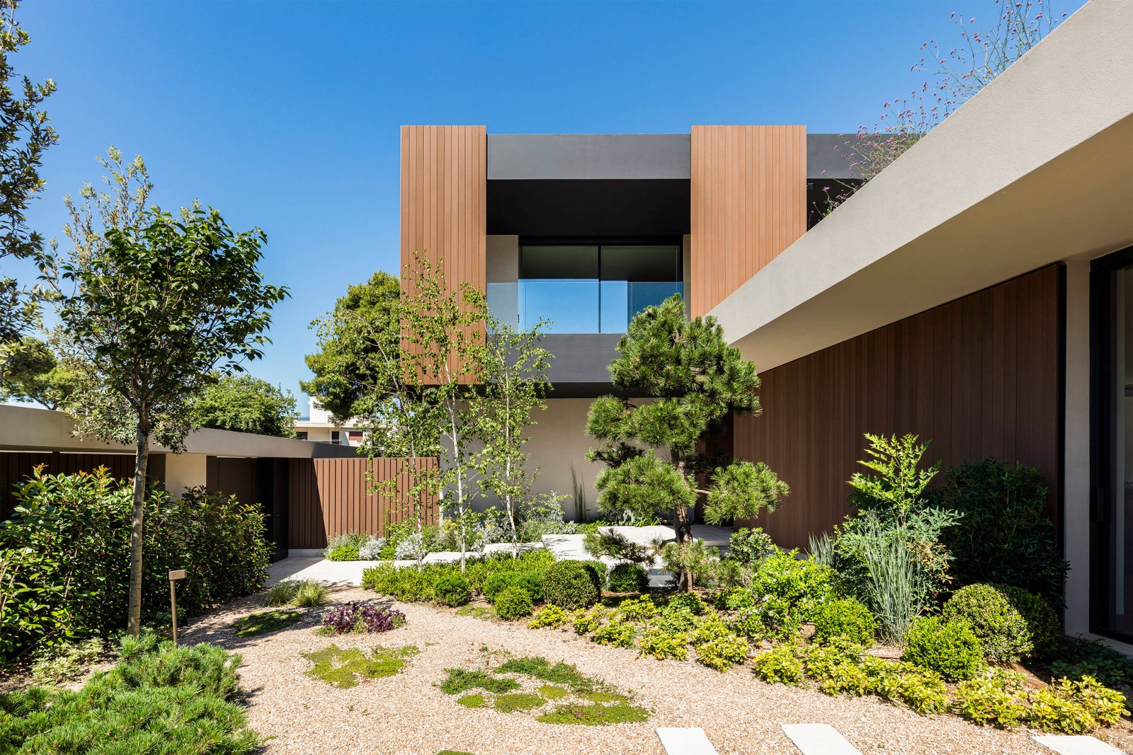 Anax Constructions-