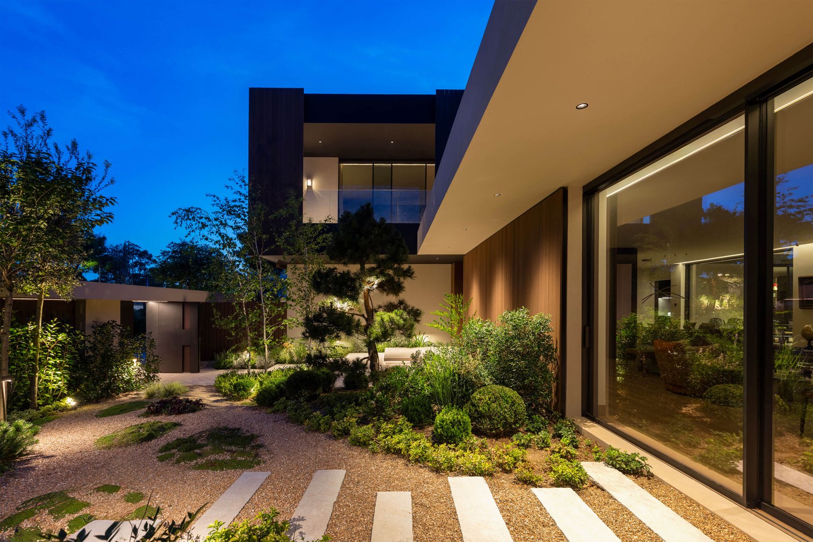 Anax Constructions-